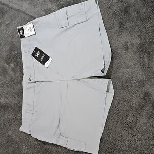 New Lee Women’s Size 20 M Mid Rise Plus Size Utility Cotton Gray Cargo Shorts